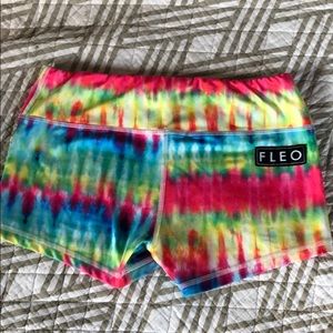 Tie-dye fleo shorts